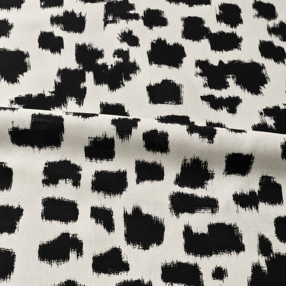 Co-ord set in B&W brush stroke pattern